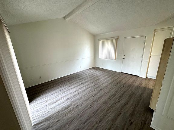 5th image of 6 Dakota Dr APT D
