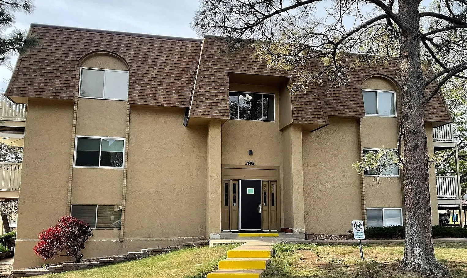 2 bed, 952 sqft, $1,790 — Photo 1
