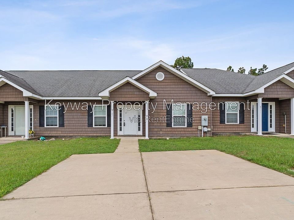 1st image of 6107 Village West Ln