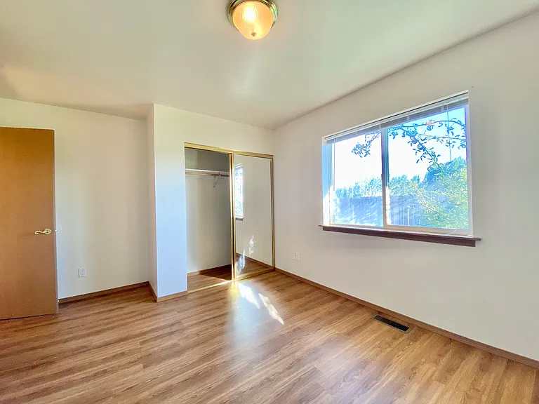 811 Jamie Dr — Photo 12