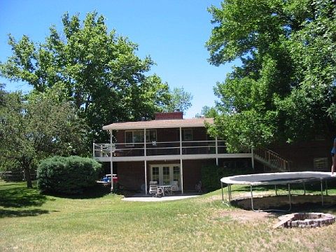 3rd image of 668 Larkspur Ln