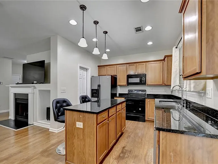 2602 Pierce Brennen Ct — Photo 17