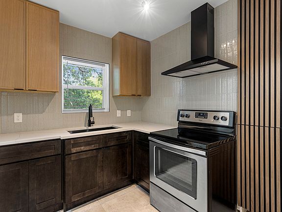 5th image of 912 N Windomere Ave #912.5