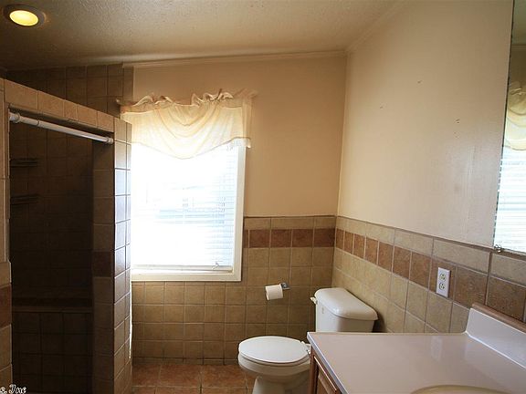 4th image of 6057 N Central Ave