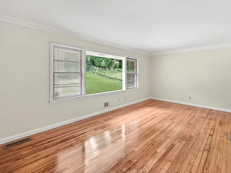 2798 Dearwood Dr SW — Photo 7