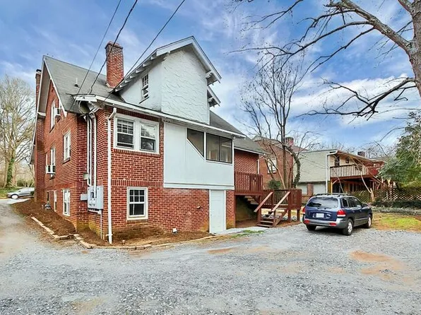 549 2nd St NE #B, Hickory, NC 28601