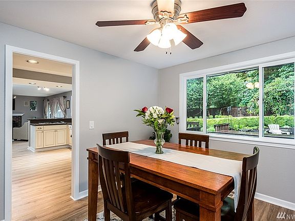 5th image of 22048 SE 33rd St
