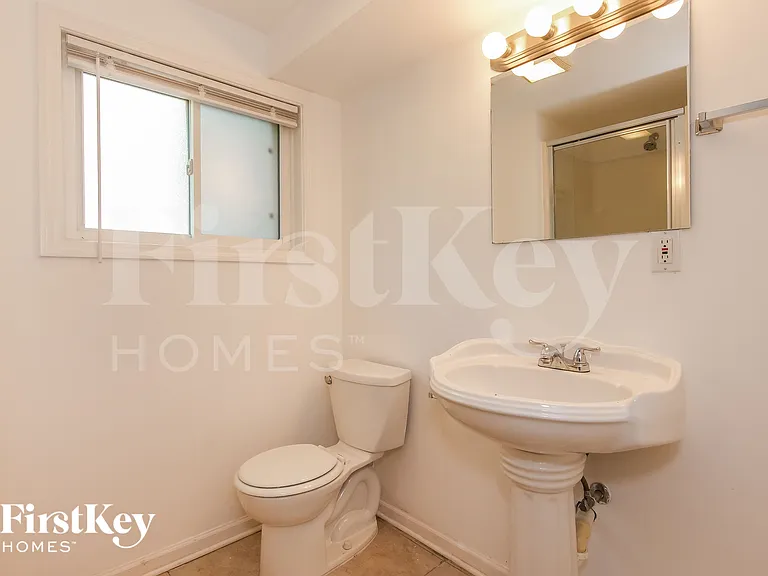 2108 Linden Ave — Photo 11
