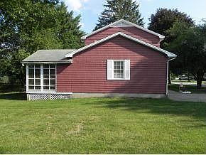 3rd image of 31 Bates Dr