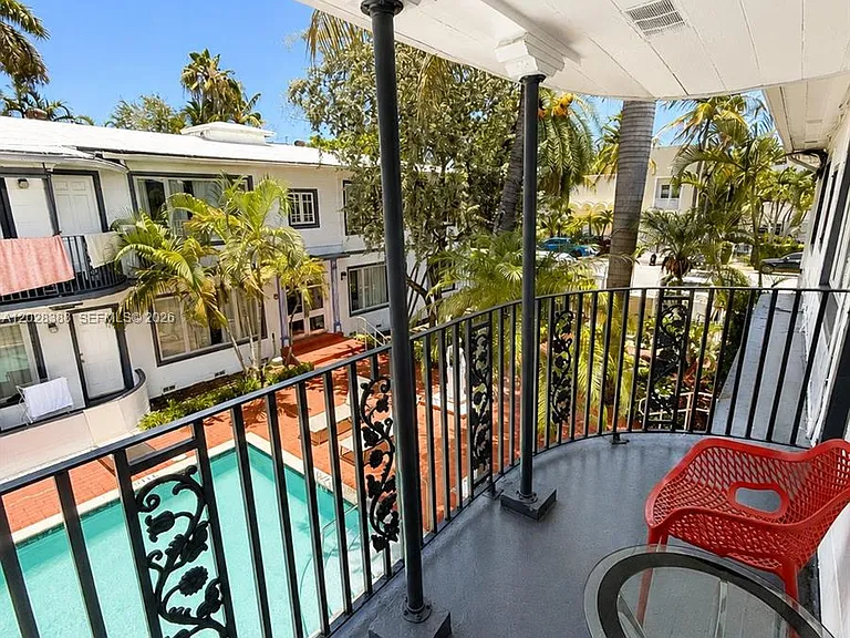 1536 Jefferson Ave #4 — Photo 9