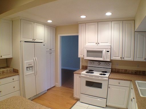 3rd image of 594 Greenwood Dr