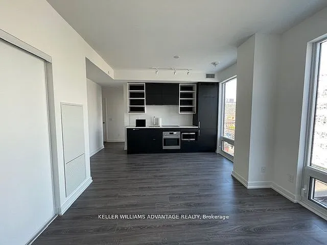 20 Edward St #802 — Photo 8