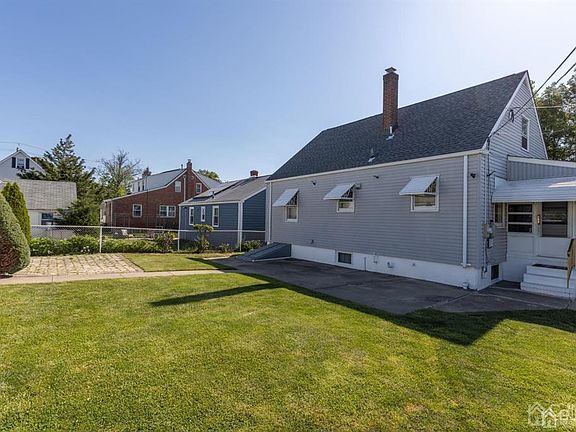 3rd image of 505 McKeon St