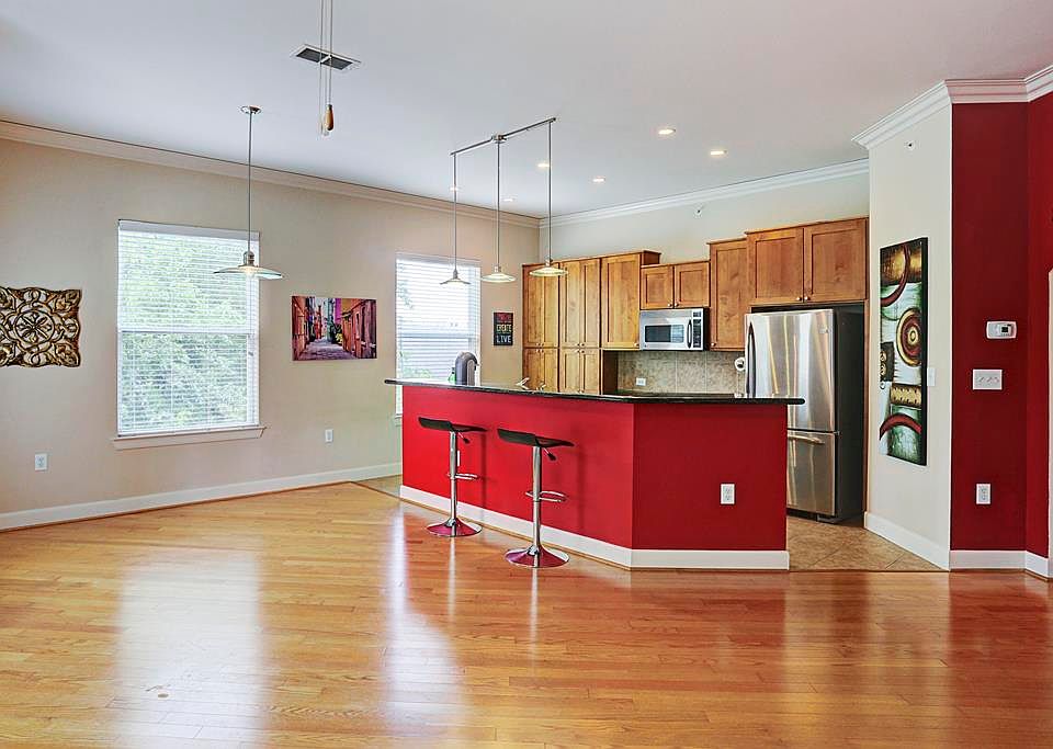 1st image of 1010 Rosine St APT 210
