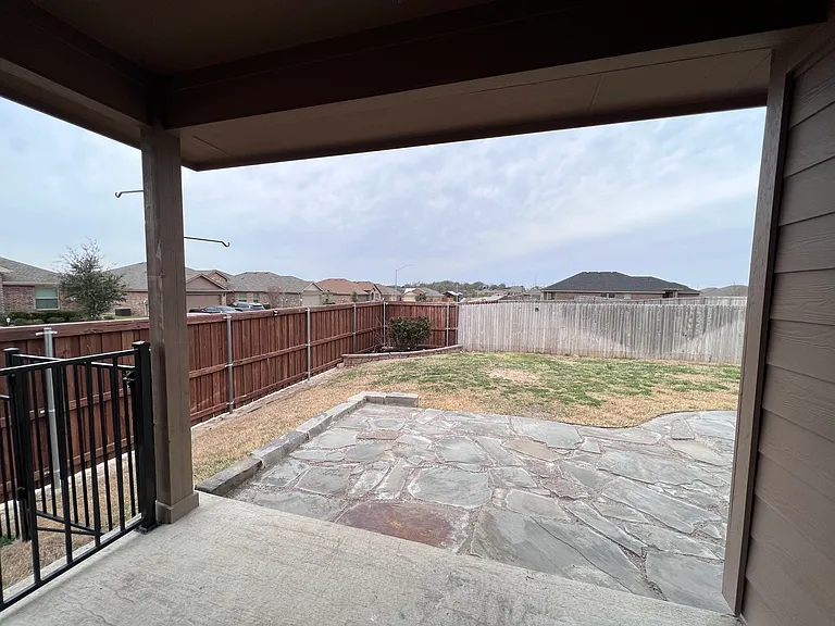 9301 Hill Topper Trl — Photo 23