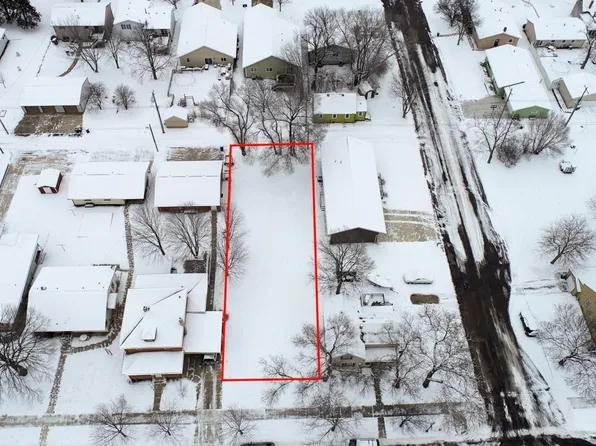 1023 S Minnesota St, New Ulm, MN 56073