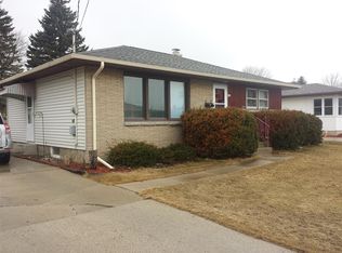 640 S 30th St, Manitowoc, WI 54220