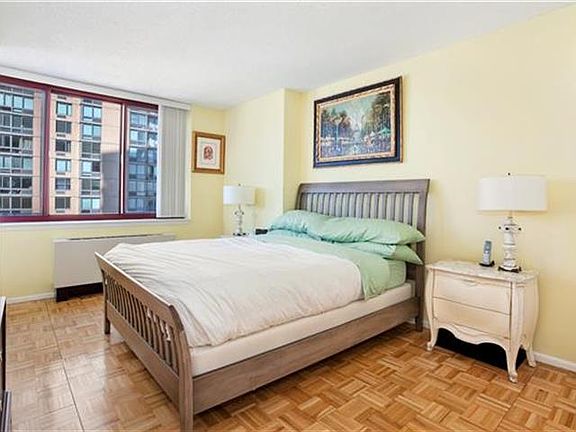 5th image of 4-74 48th Ave #26-E