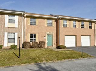 822 Apple Valley Dr, Red Lion, PA 17356