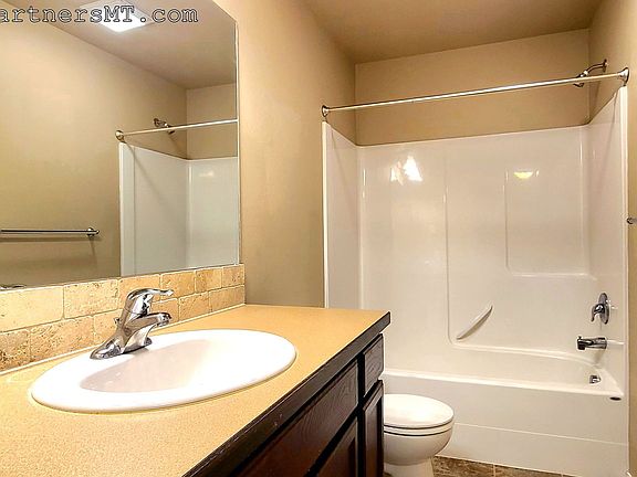3rd image of 120 Water Lily Dr #9