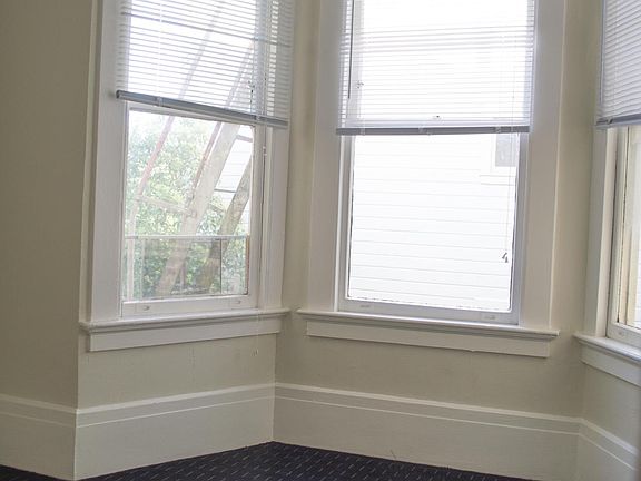 2nd image of 656 Clayton St #B