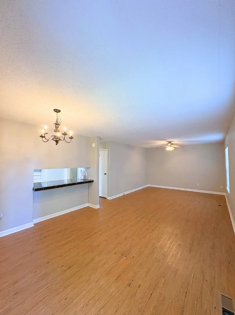 2 BD 2 BA near Booker T. Washington state park — Photo 4