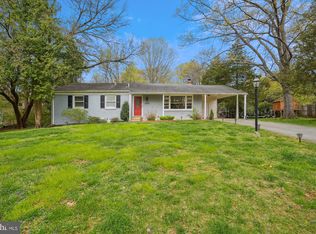 14 Dew Wood Ct, Derwood, MD 20855