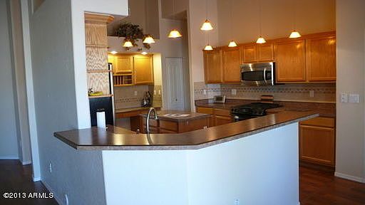 3rd image of 3064 N Sawyer