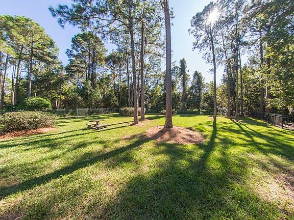 2nd image of 2748 Meadowview Ct
