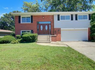 940 S Ridge St, Crown Point, IN 46307