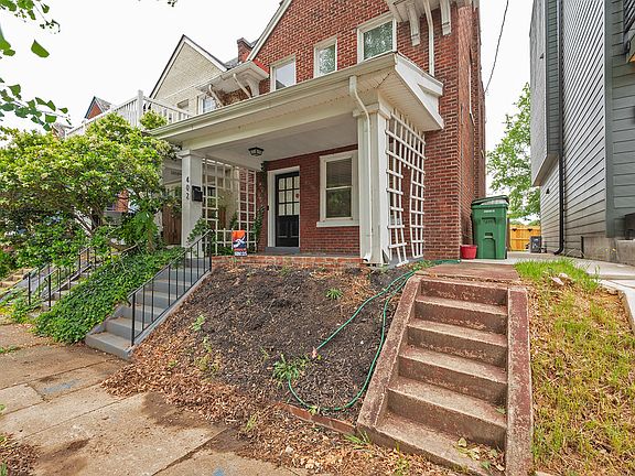 3rd image of 402 S Stafford Ave