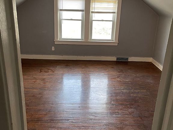 5th image of 4755 Capitol Ave #4