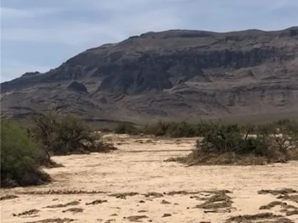 5871 N Amadeo Pl, Pahrump, NV 89060
