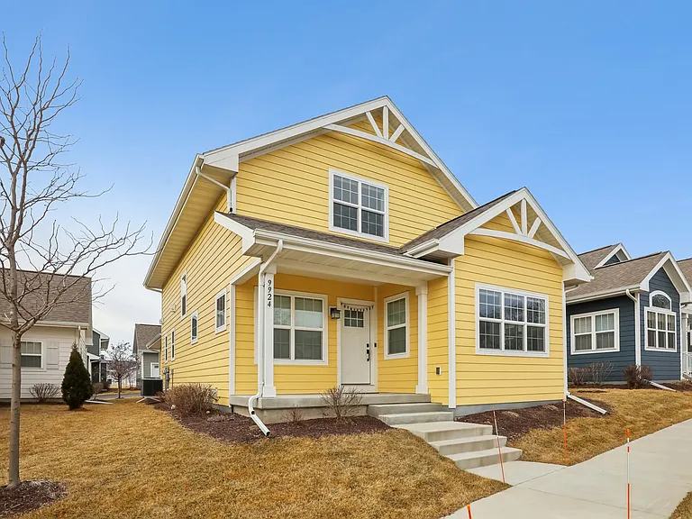 9924 Peach Leaf Ln — Photo 2