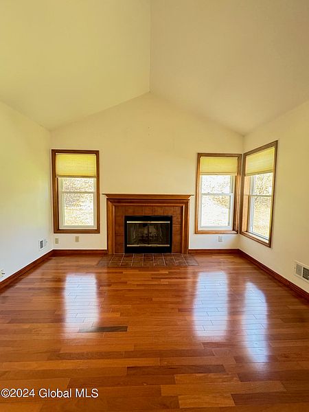 5th image of 5 Greystone Drive