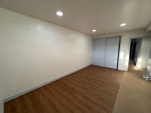 4th image of 5924 164th St APT 1