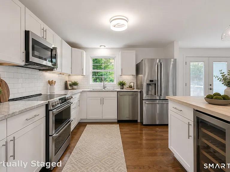 751 W Avon Rd — Photo 10