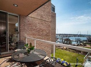 88 Southfield Ave APT 203, Stamford, CT 06902