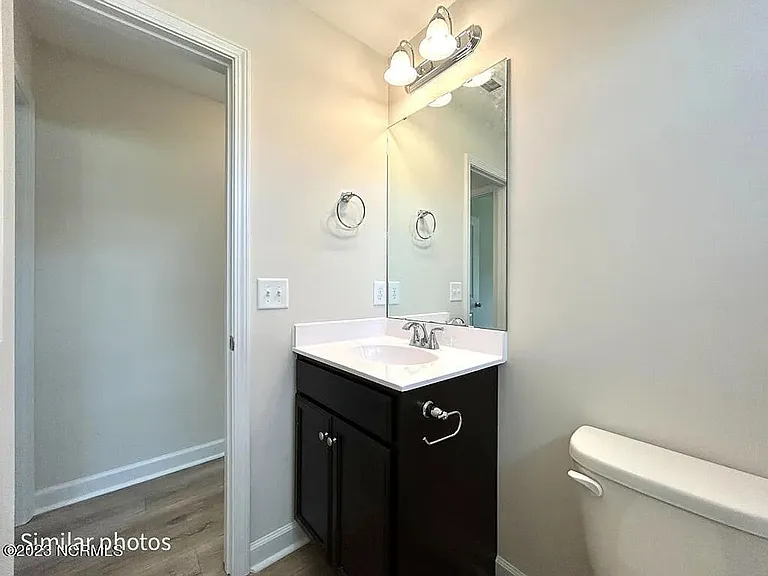 707 Alpha Ct — Photo 35