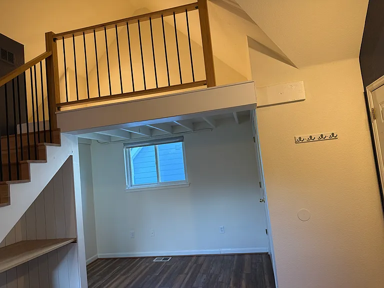 223 Maggie St #B — Photo 9