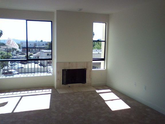 5th image of 6938 Laurel Canyon Blvd Unit 212