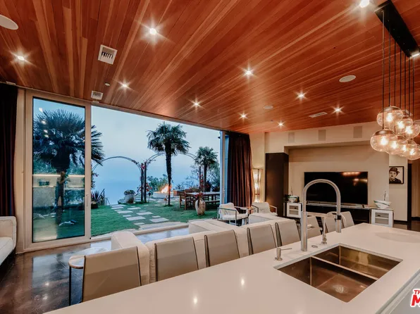 2050 Rambla Pacifico St, Malibu, CA 90265