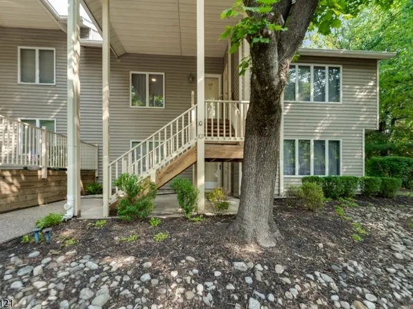 101 Westchester Ter, Clinton Twp., NJ 08801