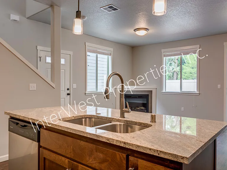 10317 NE 61st Cir — Photo 30