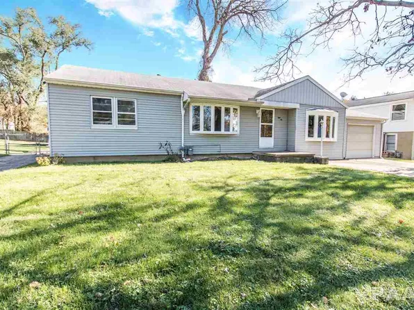 810 S Creve Coeur Ave, Creve Coeur, IL 61610