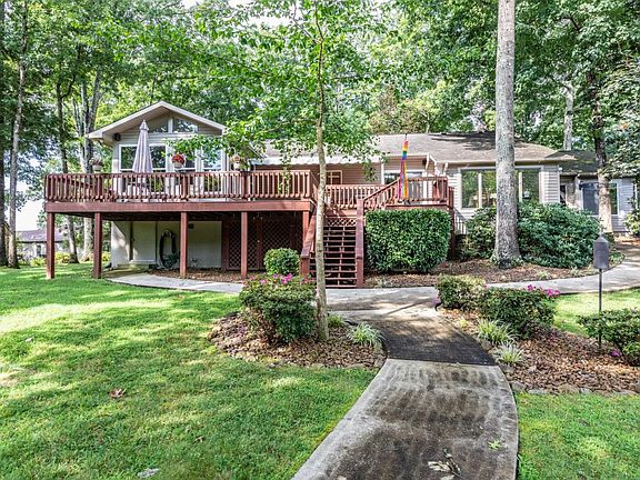 2nd image of 19 Meadowlark Cir