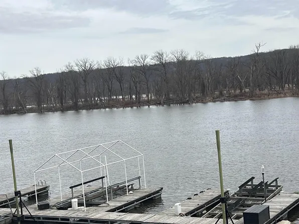 133 South 1st Street #5, Harpers Ferry, IA 52146