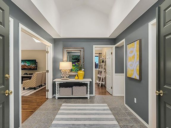 5th image of 2647 80th Ave NE