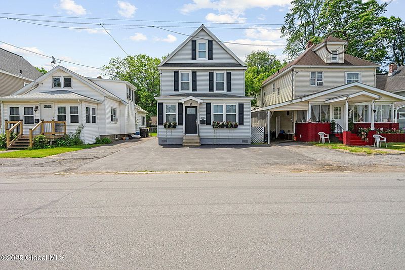 2nd image of 2730 Denver Avenue