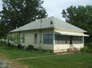 304 N Division St, Pittsburg, IL 62974